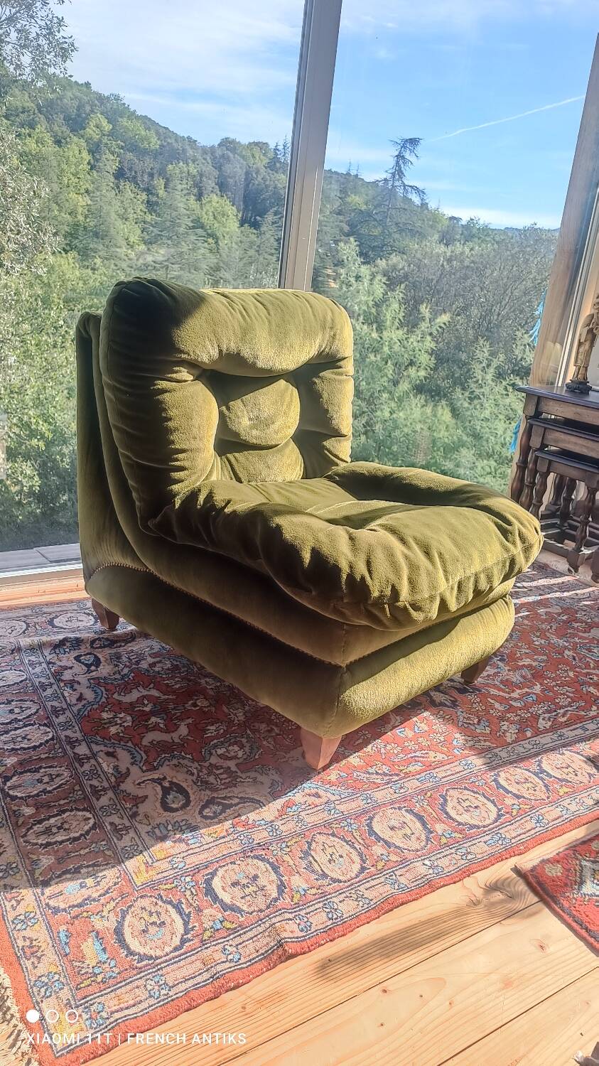 Fauteuil velours des années 60/70 en parfait état