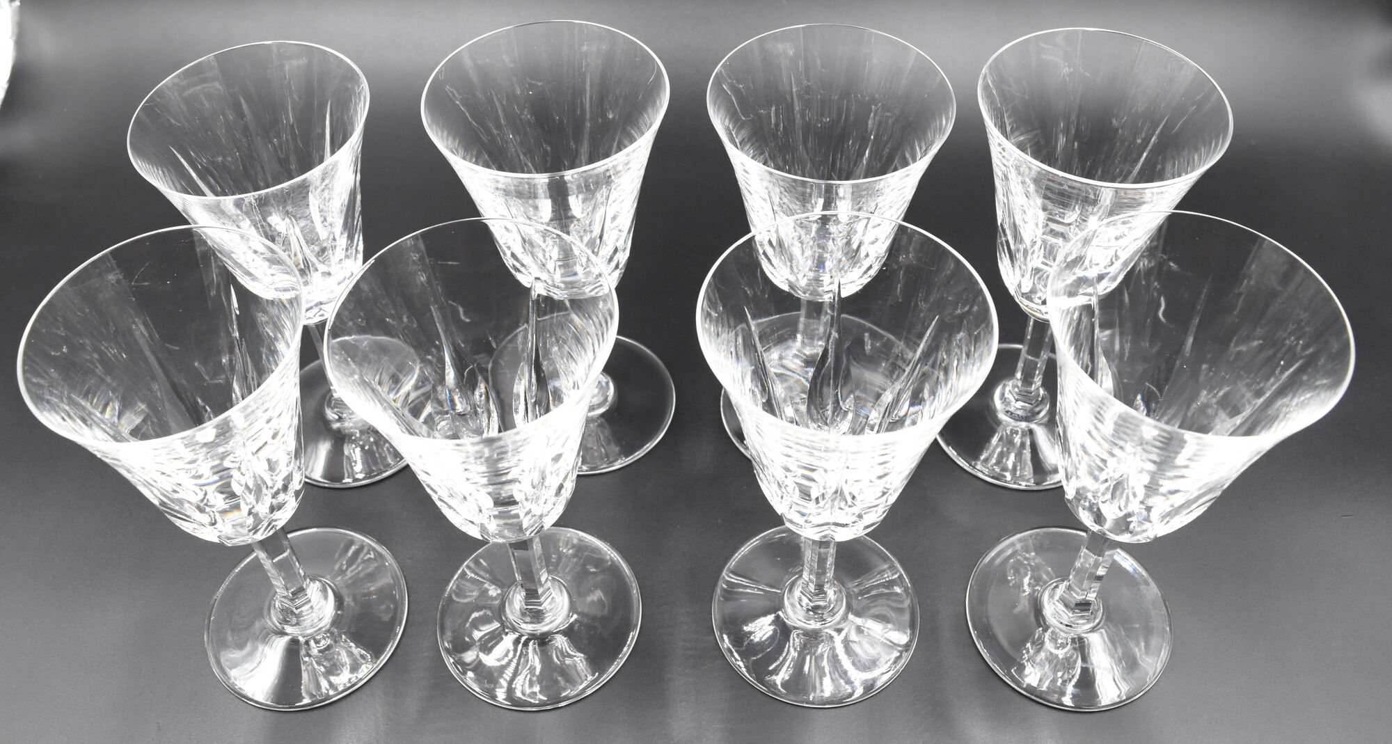 Series of 8 crystal water glasses from Saint Louis model Cerdanya H = 17.9 cm