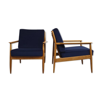 PAIR OF ARMCHAIRS IN NAVY BLUE VELOURS, 1960S
