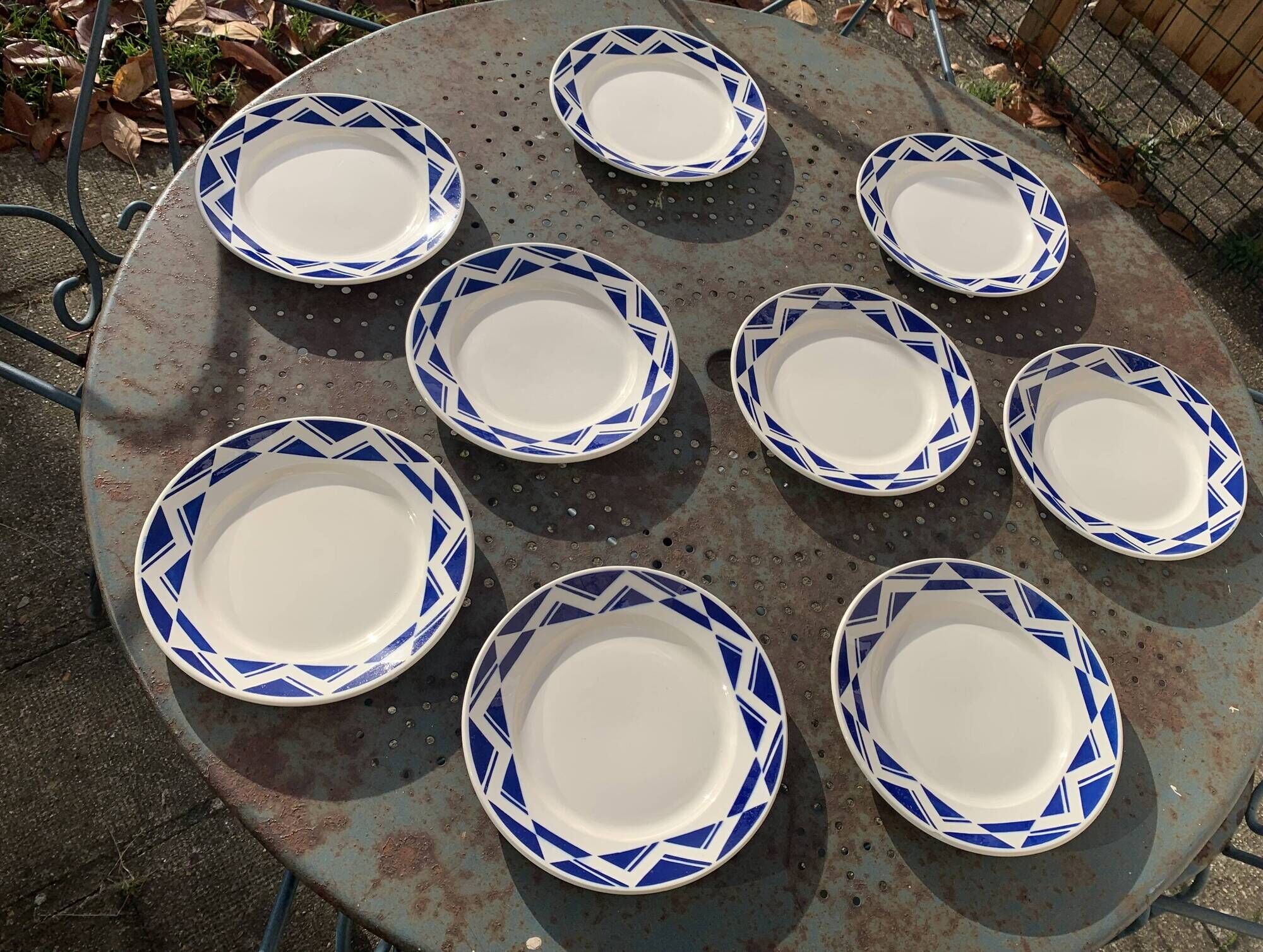 9 small plates, Courville model, Badonviller, made in France, blue geometric patterns