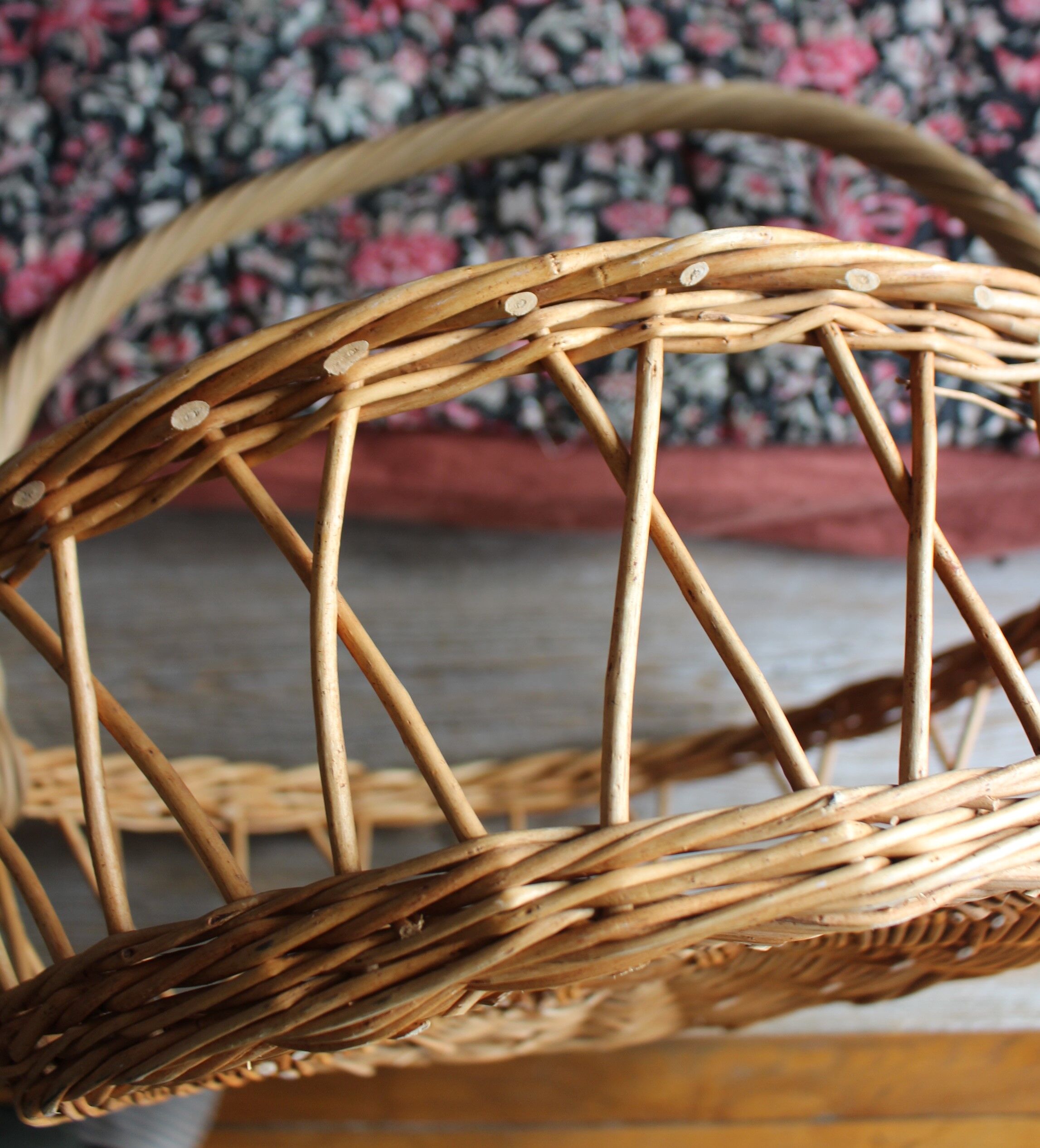 Vintage basket round Osier Large cove