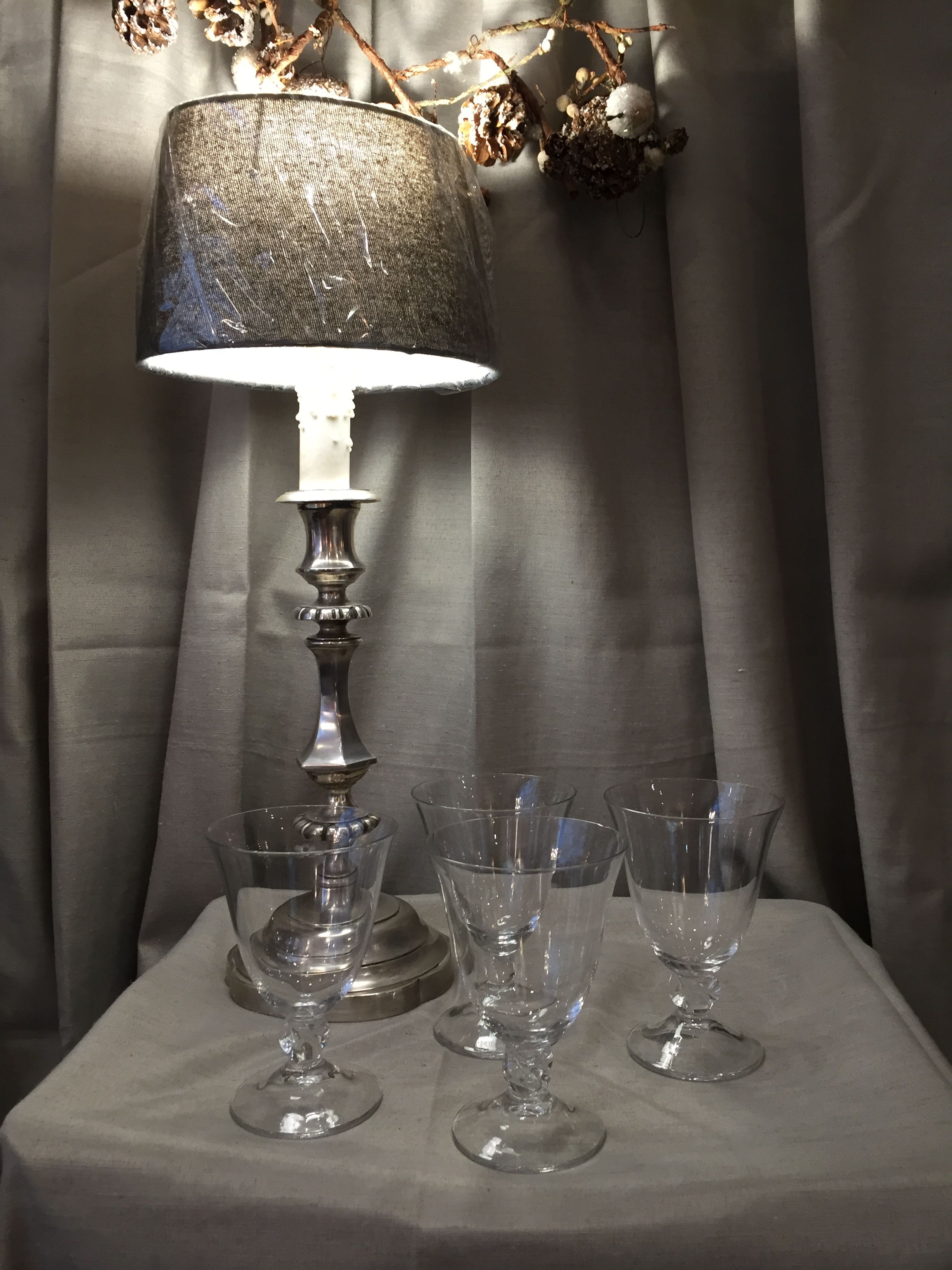 Suite of 4 glasses of red wine in crystal daum model orval