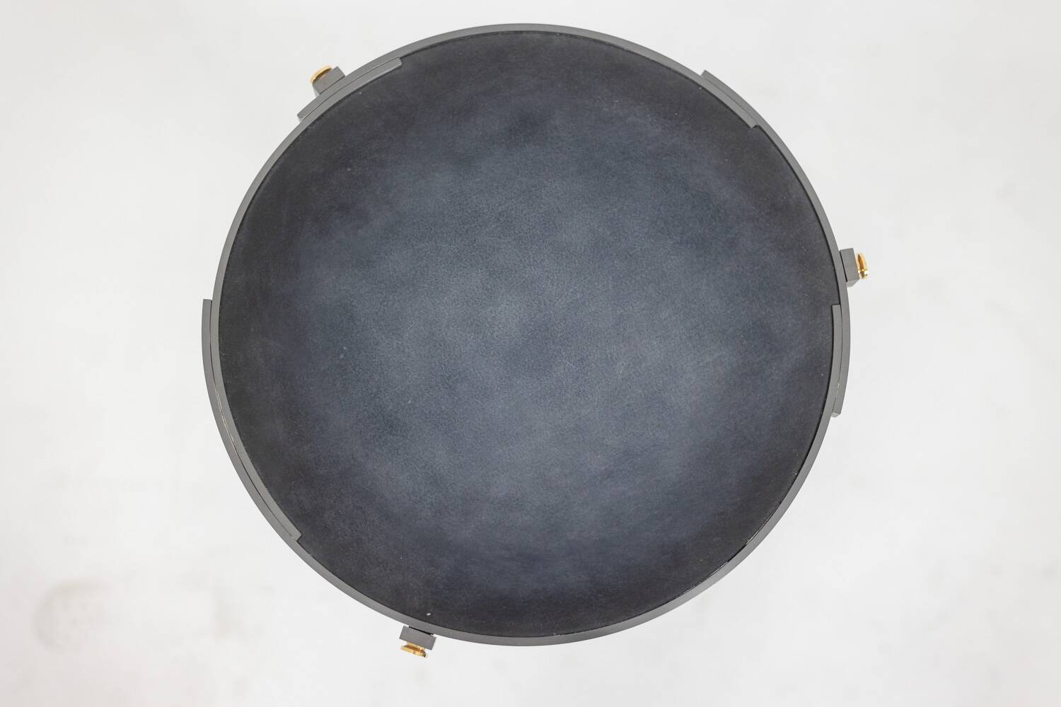 “Canabas” pedestal table in patinated leather, steel, and gilded brass. Contemporary. LS59502209H