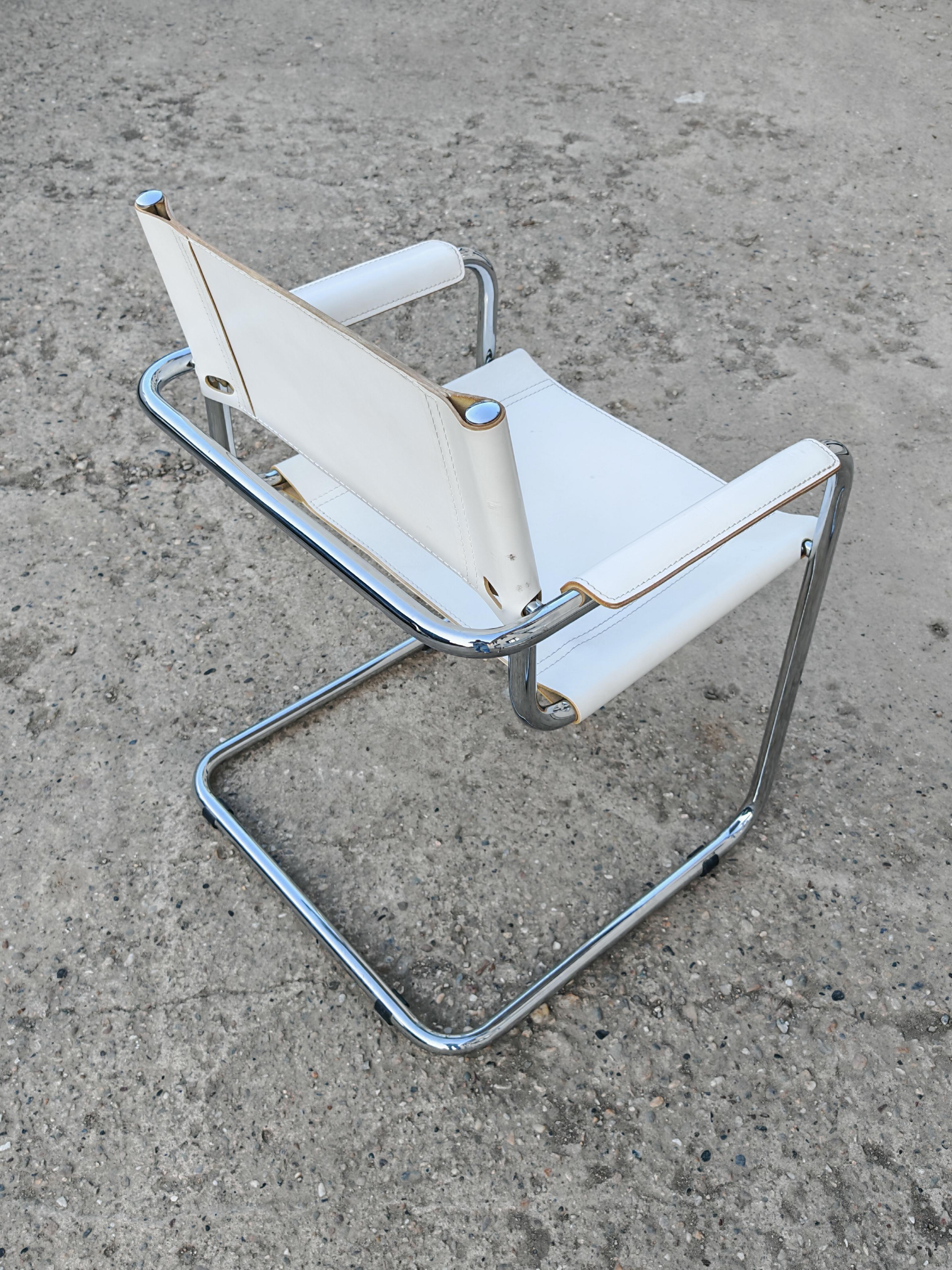 Pair of Bauhaus S34 chairs by Mart Stam in leather and steel.