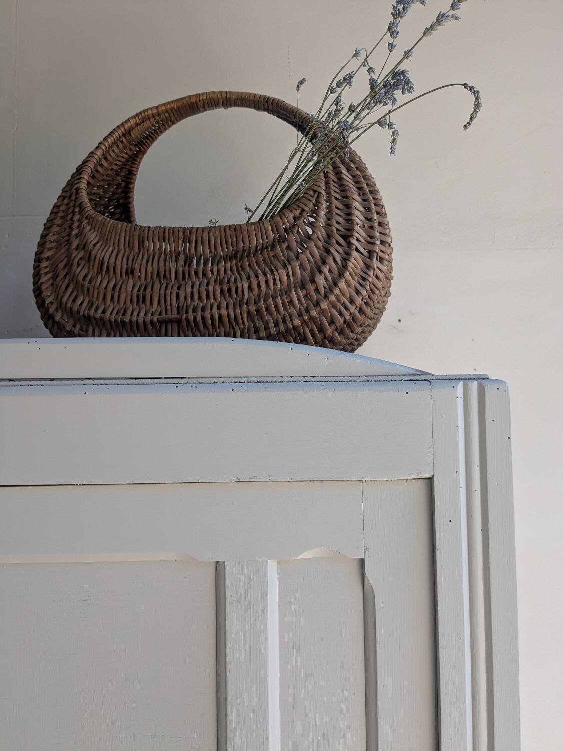 Armoire parisienne