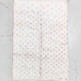 Beni Ouarain Berber rug with pink polka dots