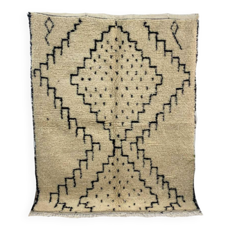 Handcrafted Moroccan Berber carpet 200 x 154 CM
