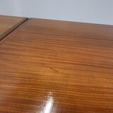 Table extendable to 230 cm