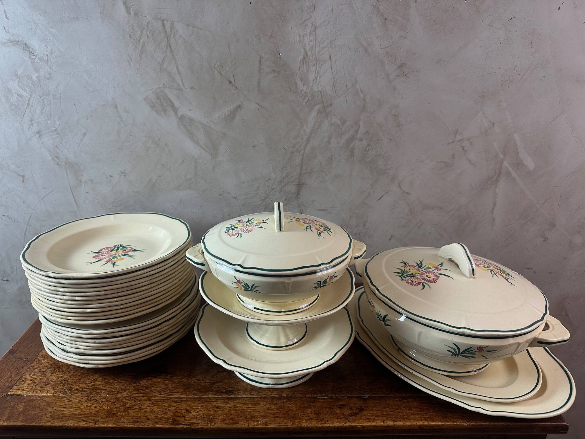 Hand painted Gien service