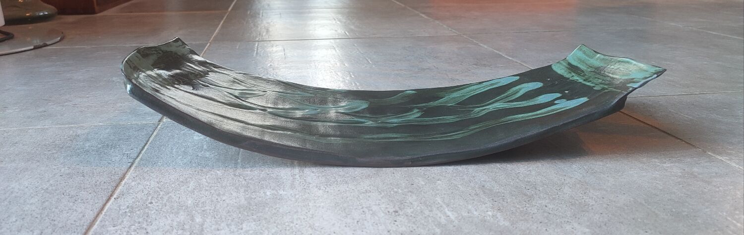 Large shallow dish (signed) in French studio stoneware from the 1960s-70s.