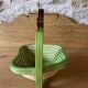 Apple-shaped fruit basket or trivet