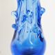 Vase en verre bleu 1960