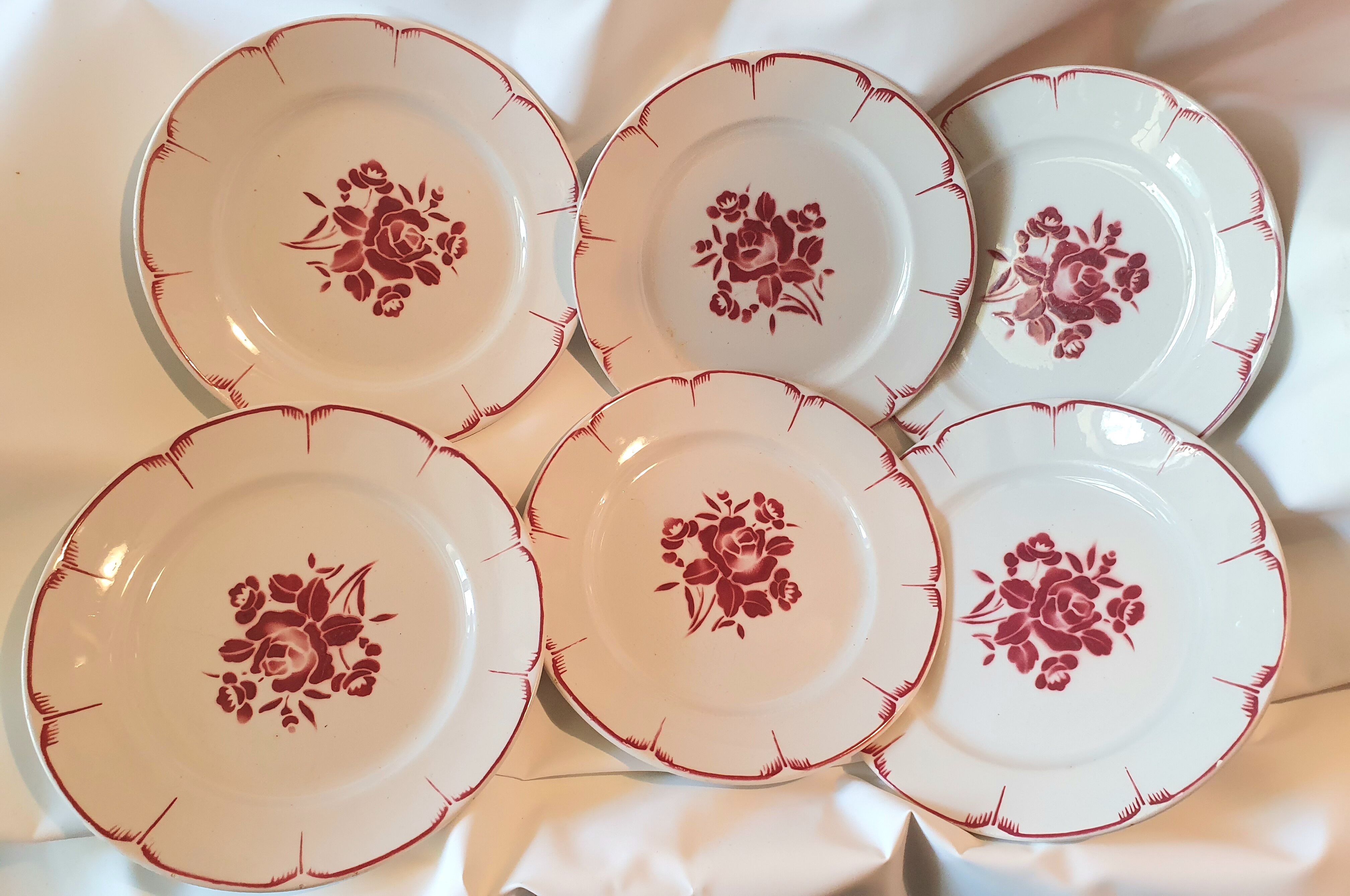 6 flat plates decor red roses