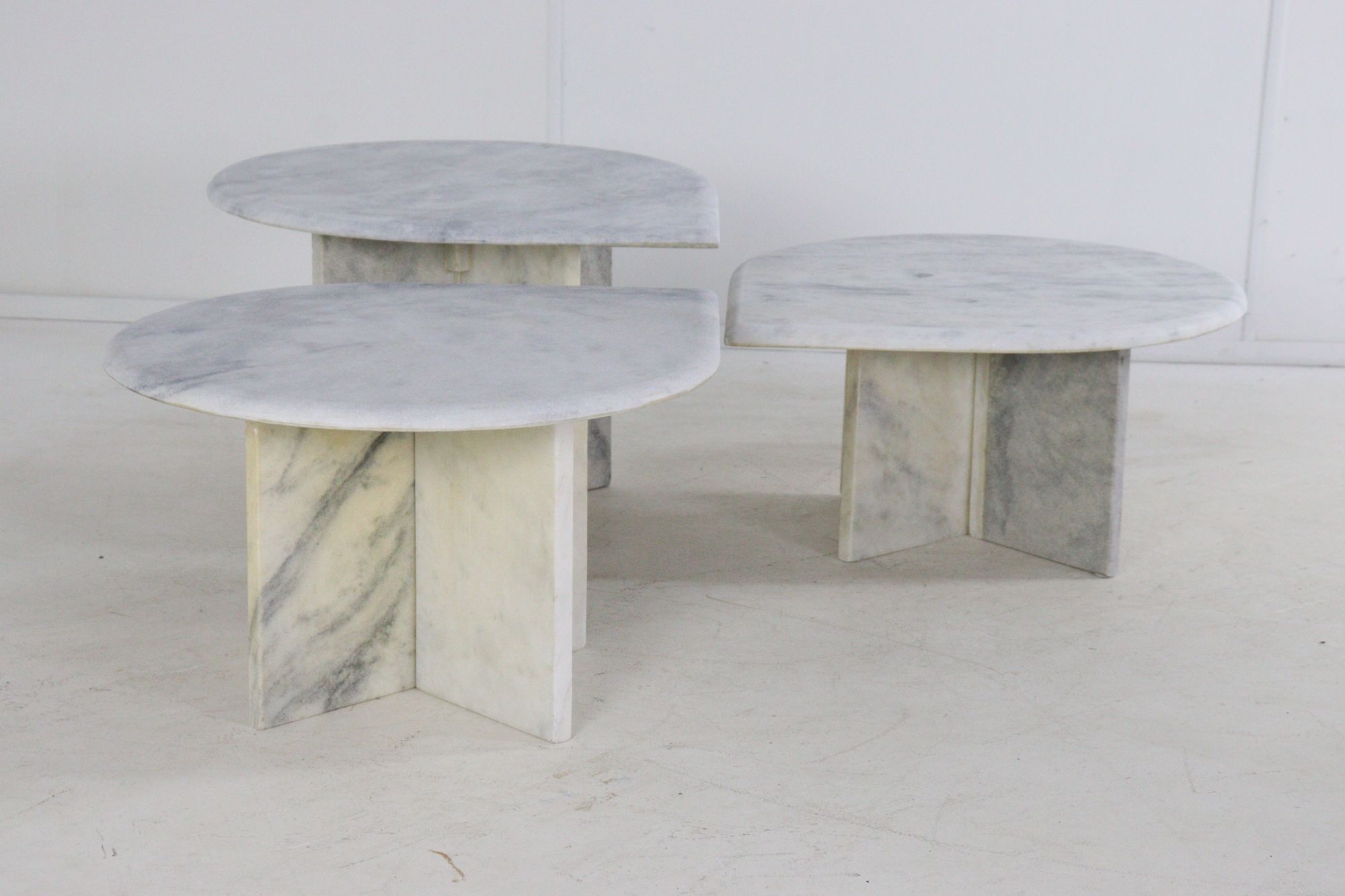 Ensemble de 3 tables d'appoint en marbre en forme de goutte d'eau, table basse vintage.