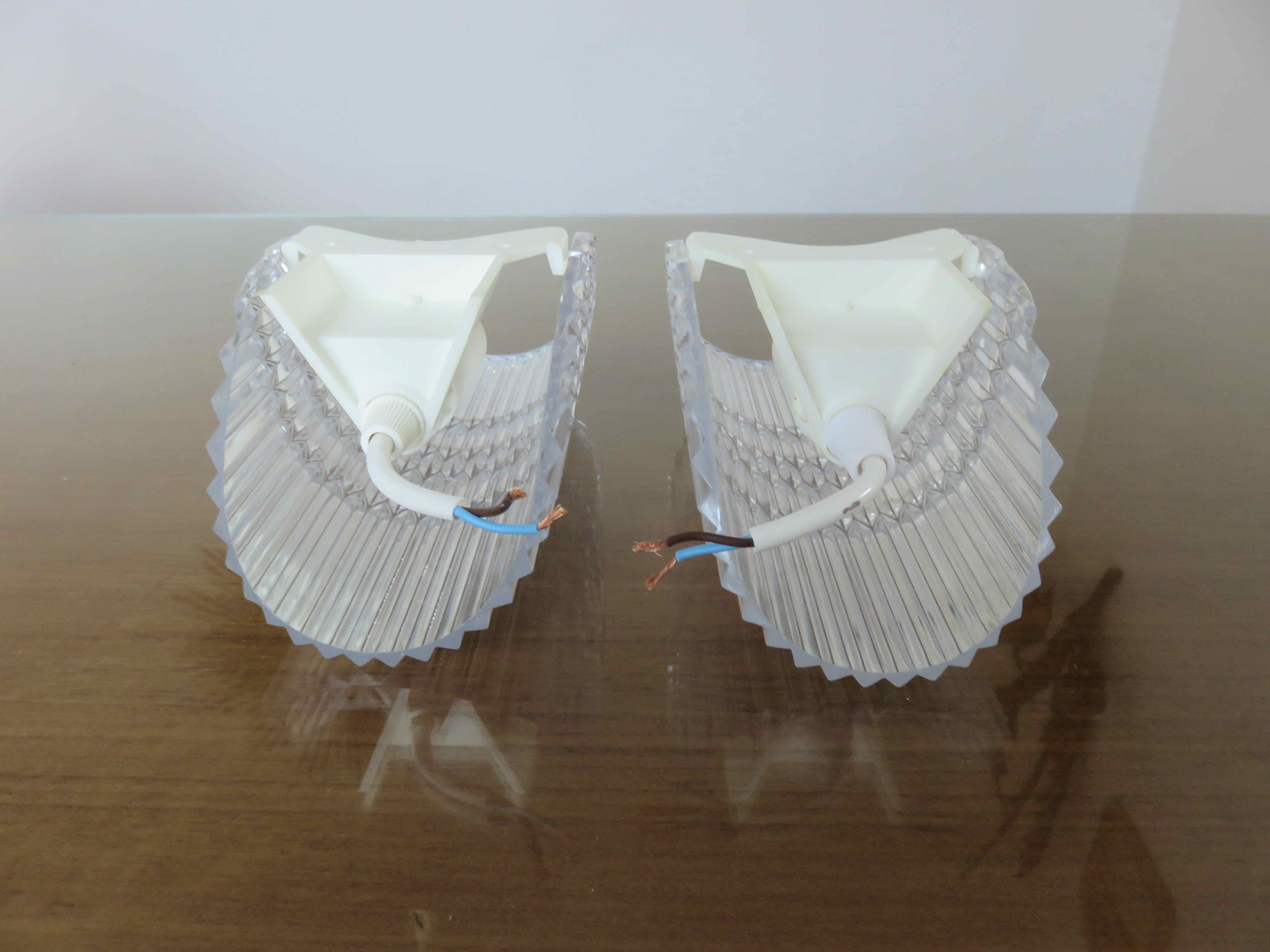 Pair of transparent plexiglass sconces 1970