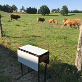 Table formica feet tubes bar