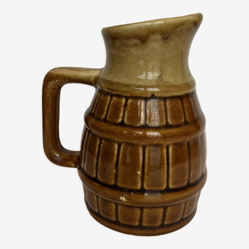 Sandstone pitcher