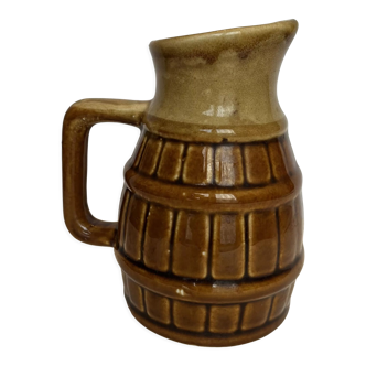 Sandstone pitcher