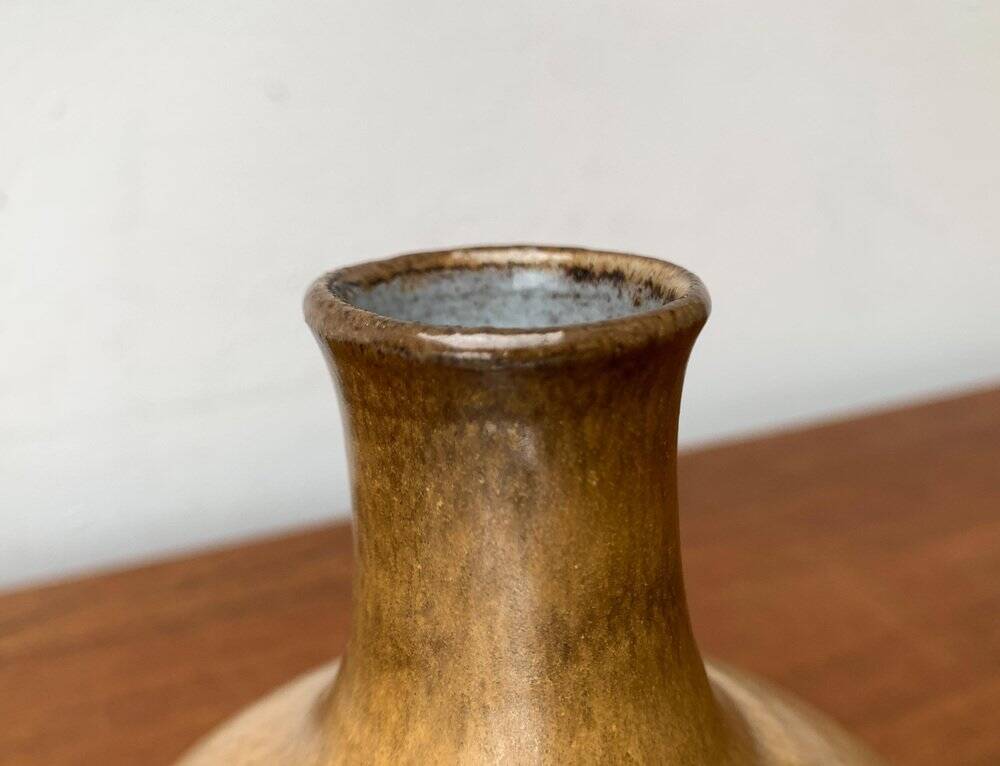 Mid-century German studio pottery vase by Janne Reckert-Cordua, Sylt Keramik, 1960s.