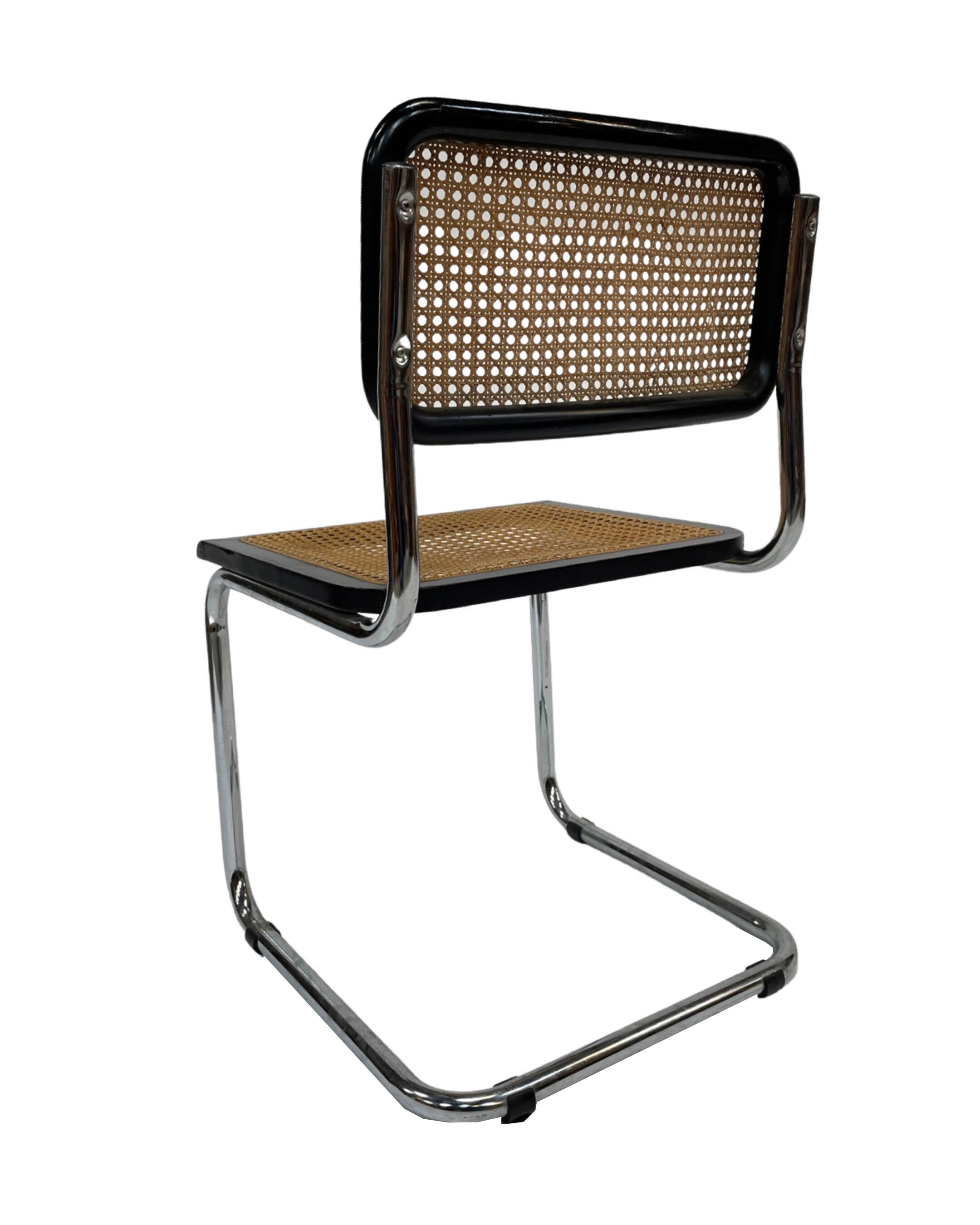 Set of 4 vintage chairs model Cesca B32 in black and chrome