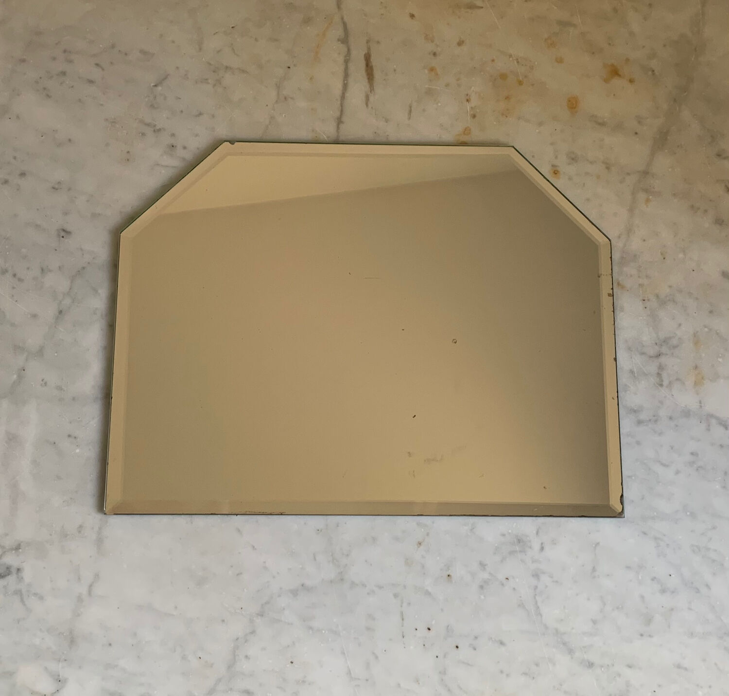 Mirror with cut sides, 40x24 cm