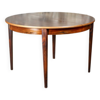 Extendable rosewood table