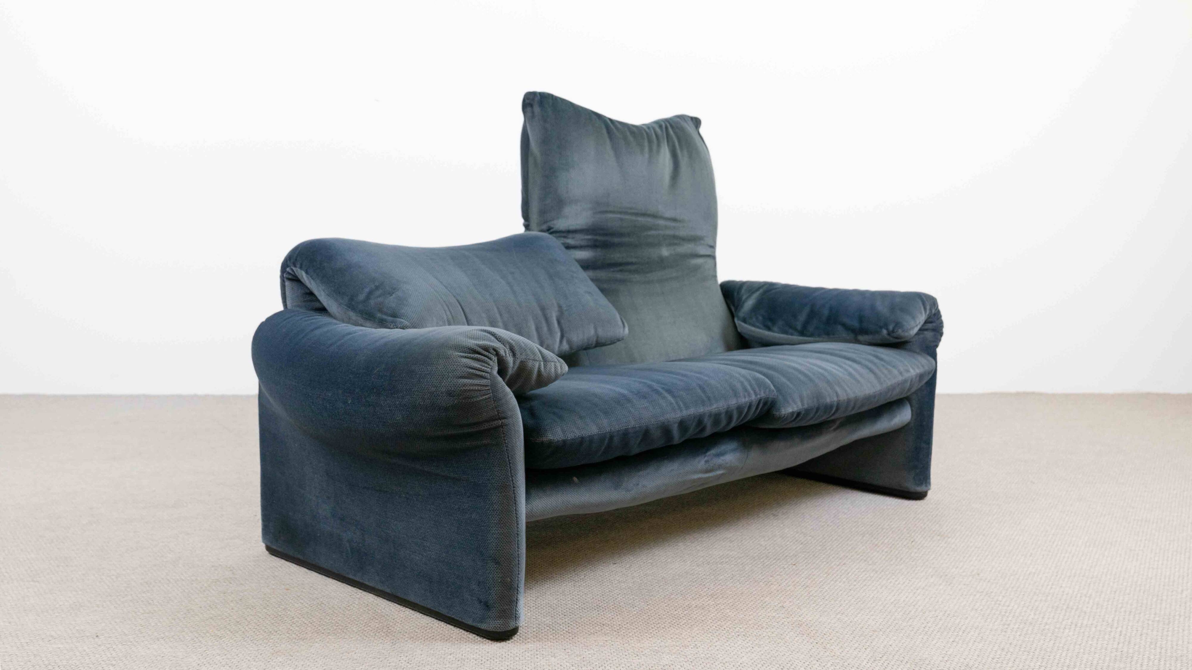Maralunga Sofa by Vico Magistretti for Cassina, 1980s