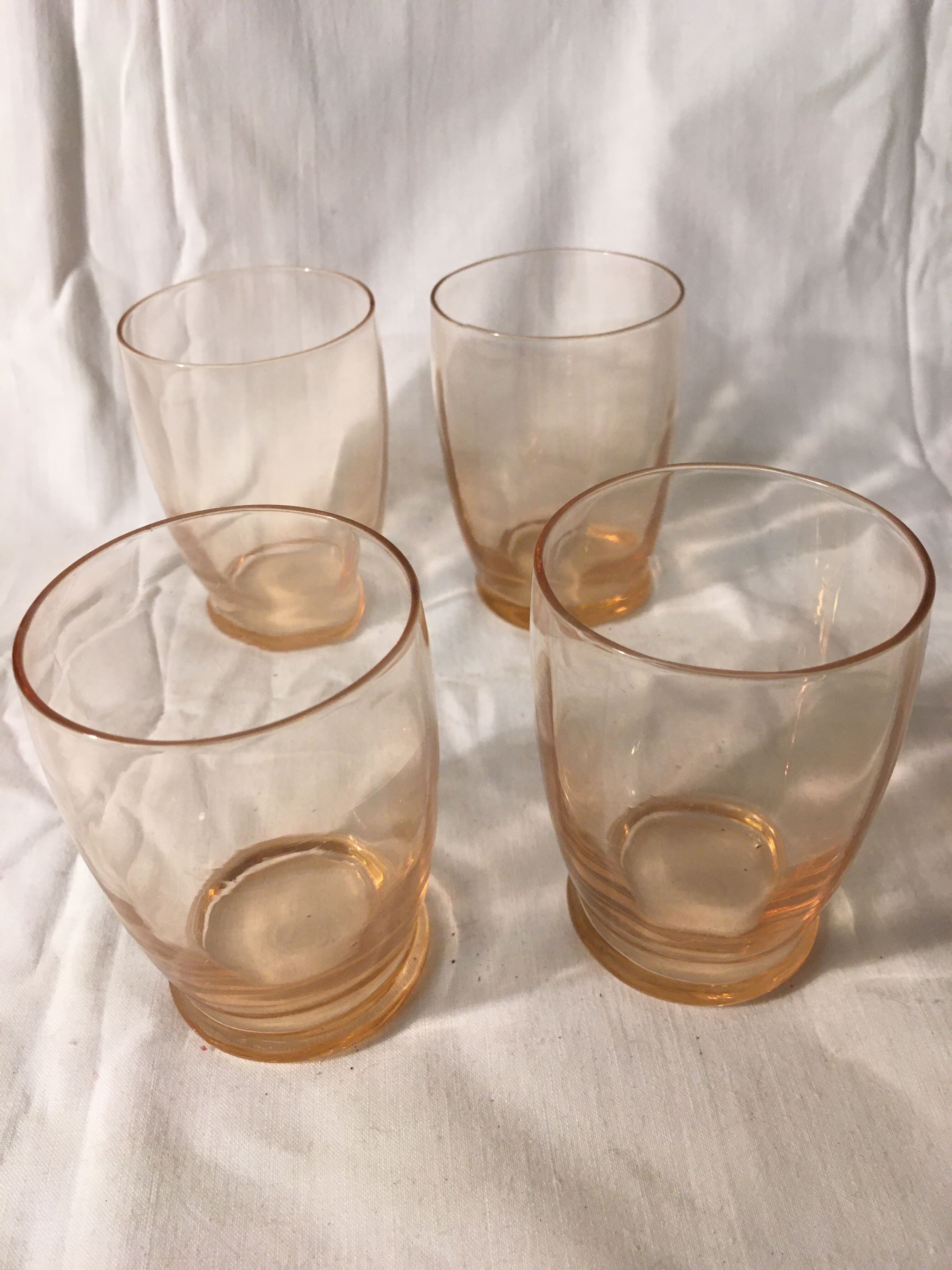Lot of 4 pink glasses