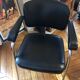 Fauteuil cuir noir et allu design 1960