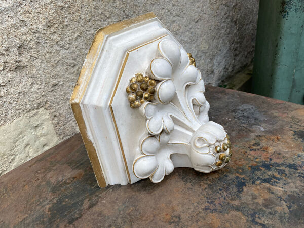 Console d’applique murale dorée