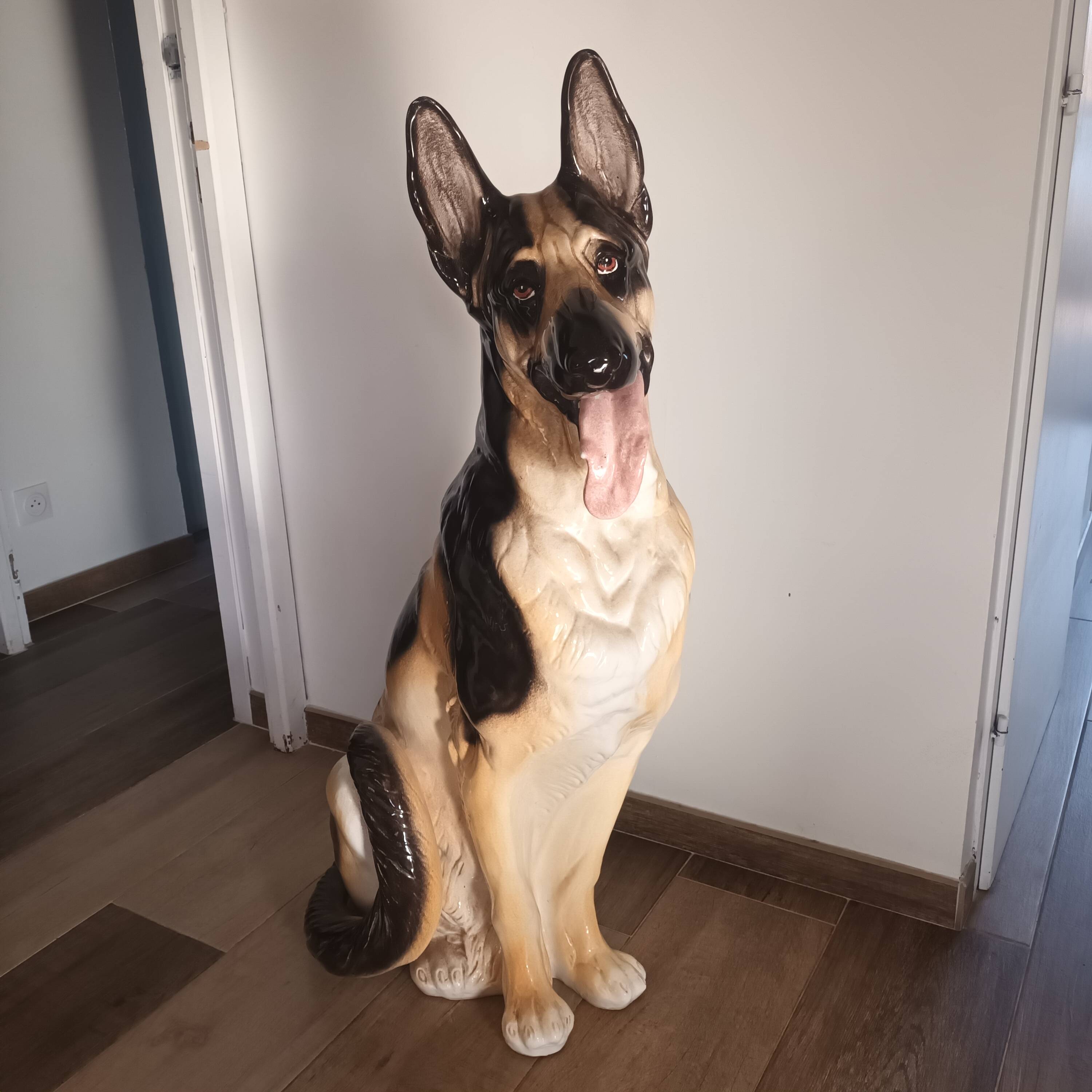 Chien Berger Allemand en faïence