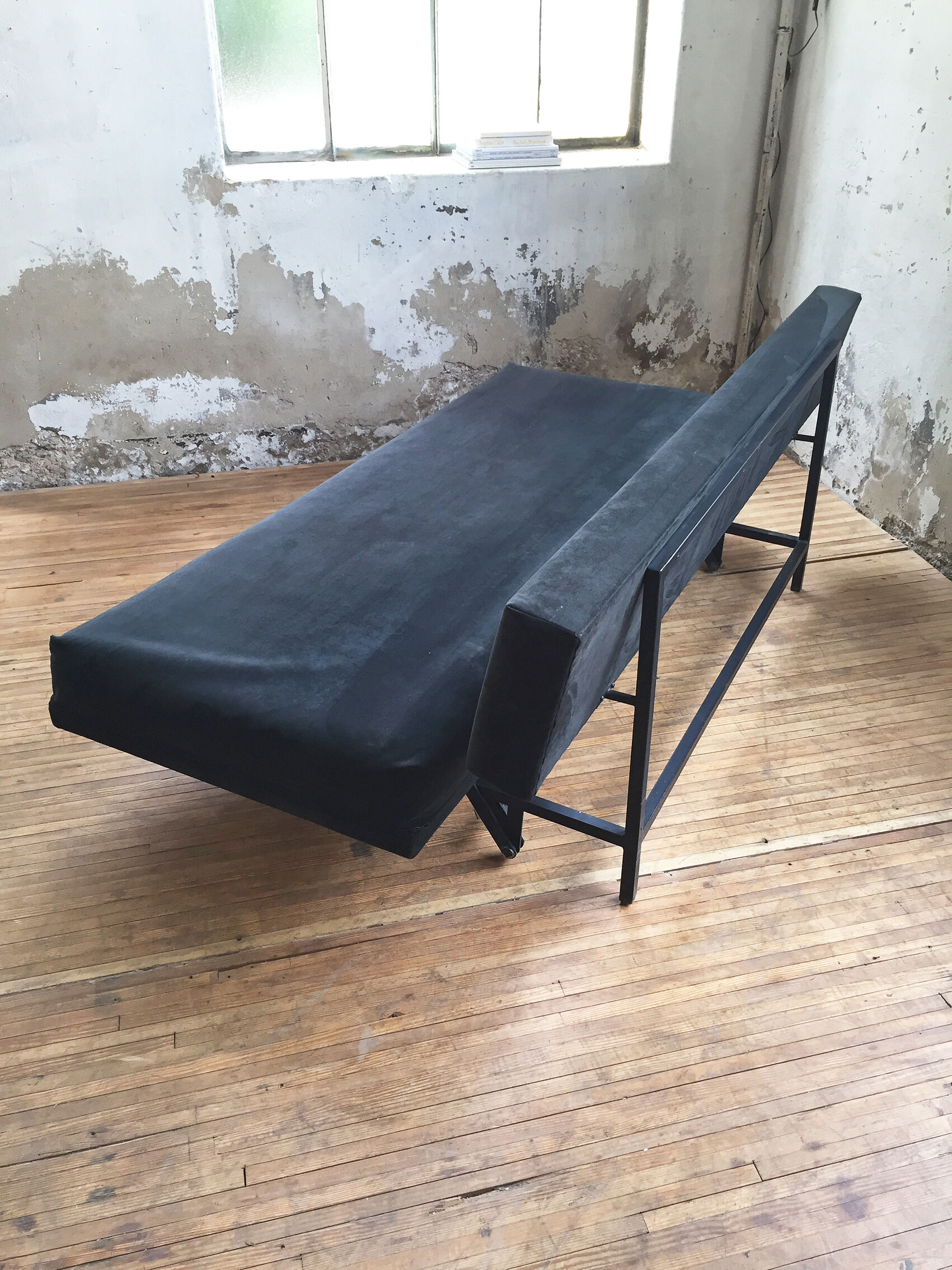 André Simard bench sofa for Airborne