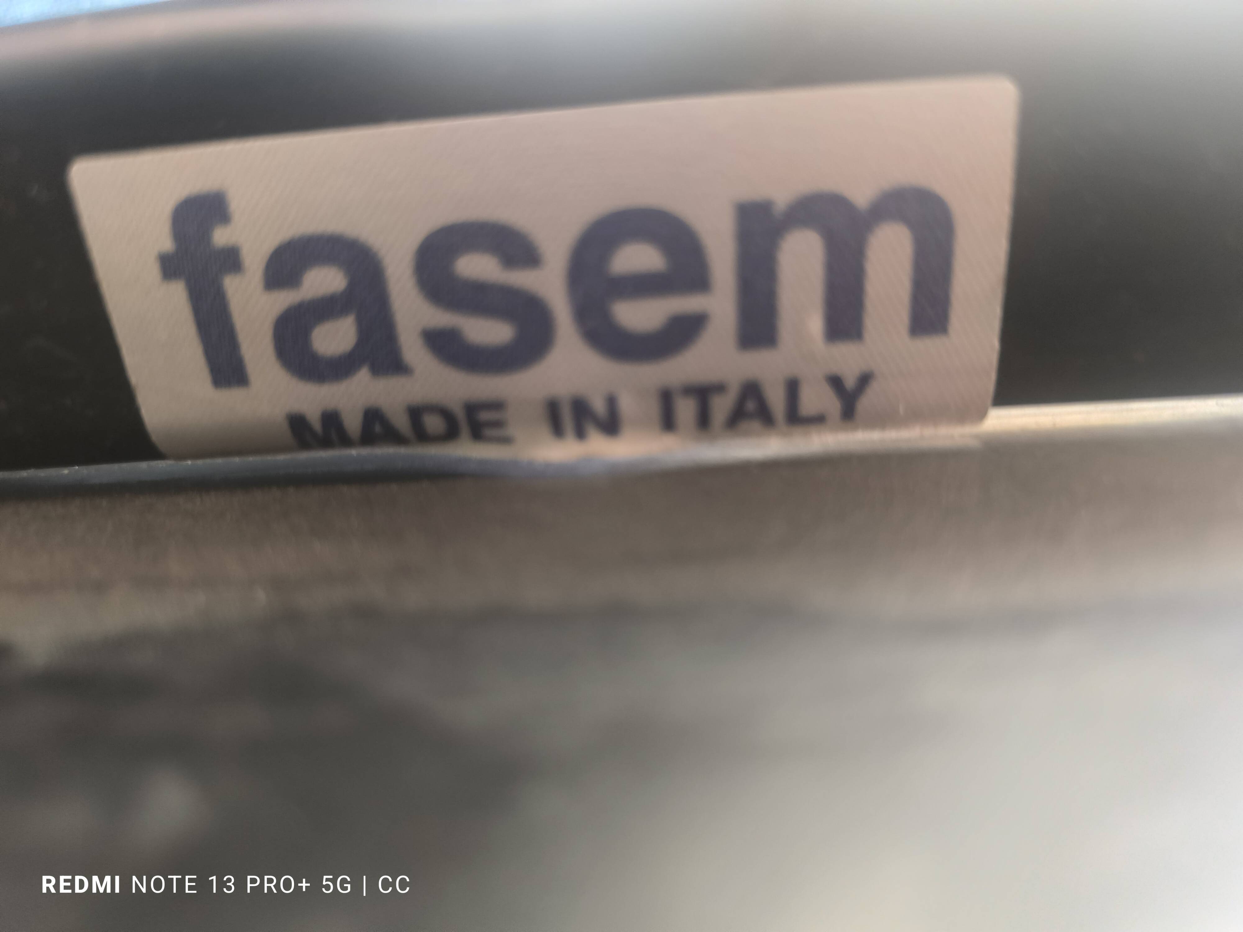 P40 fasem chairs by giancarlo vegni & gianfranco gualtierotti