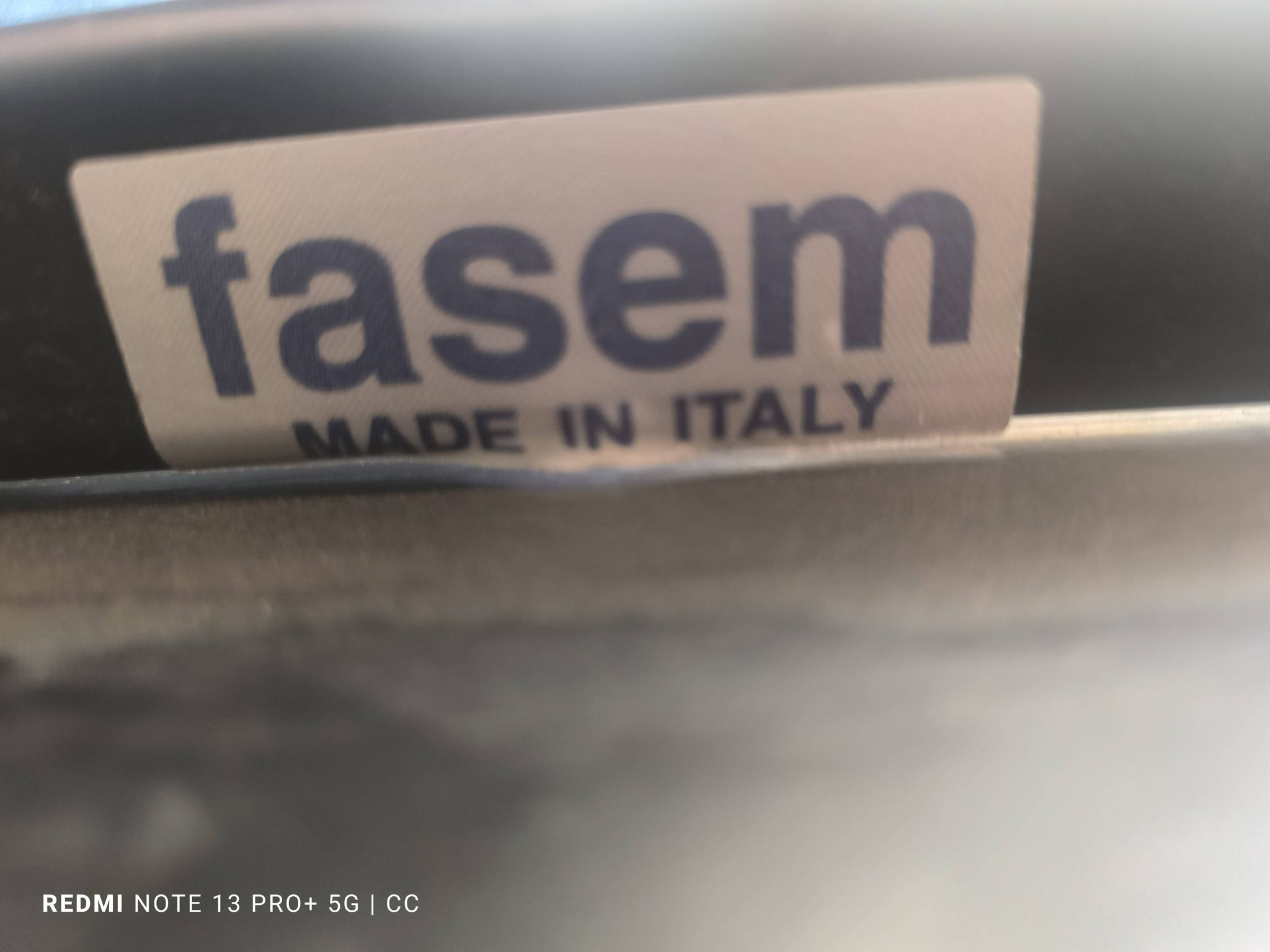 P40 fasem chairs by giancarlo vegni & gianfranco gualtierotti