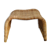 Rest rattan feet