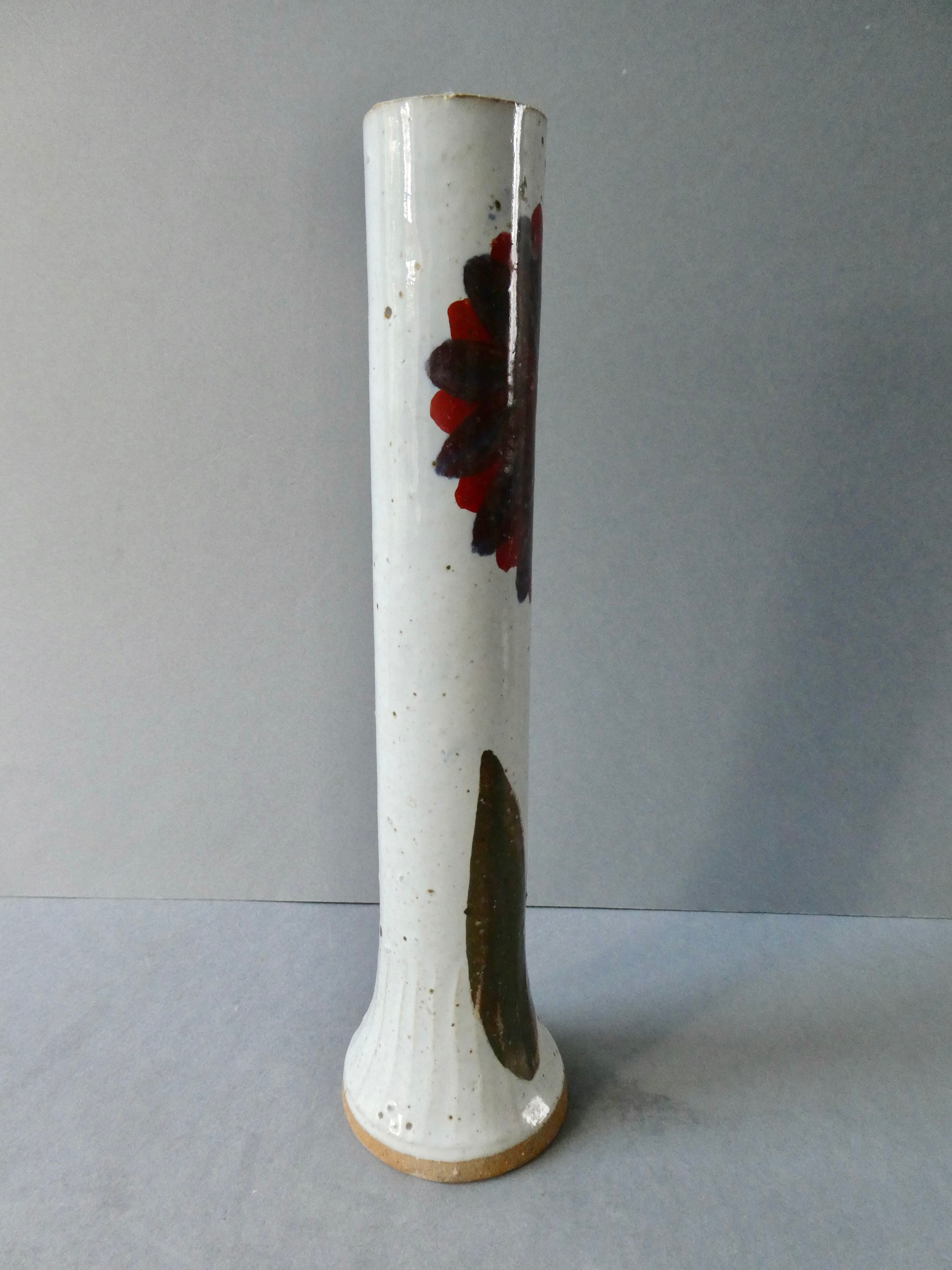 Soliflore vase in glazed ceramic, flower decoration