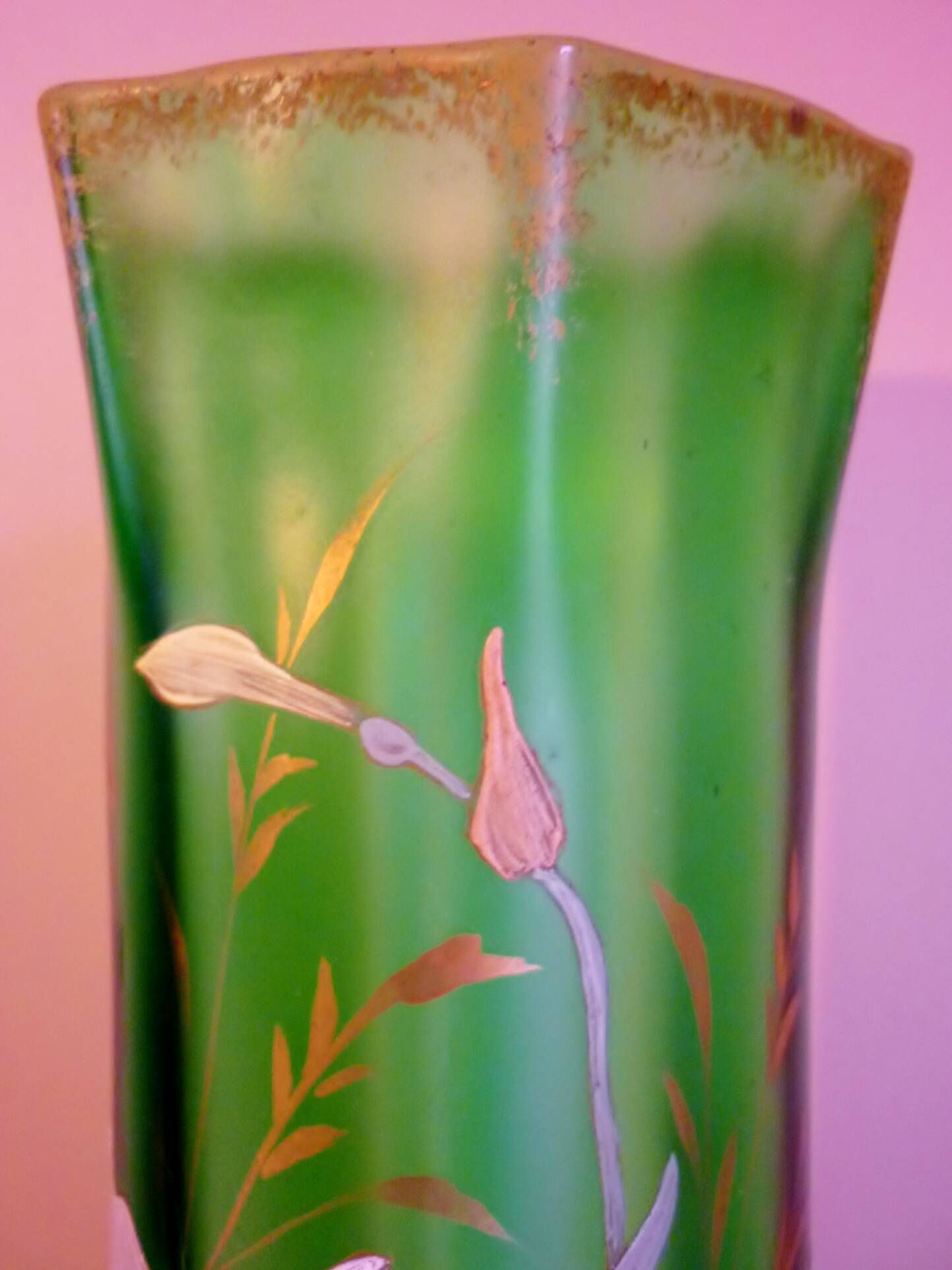 Vase with daffodils in blown glass, enameled, gilded, Legras Montjoye workshops, art nouveau