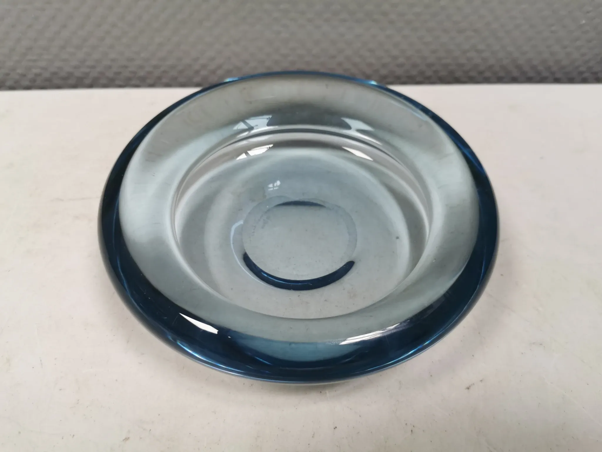 A Holmegaard cigar ashtray from the 1960s. Designed by Per Lütken (PL)