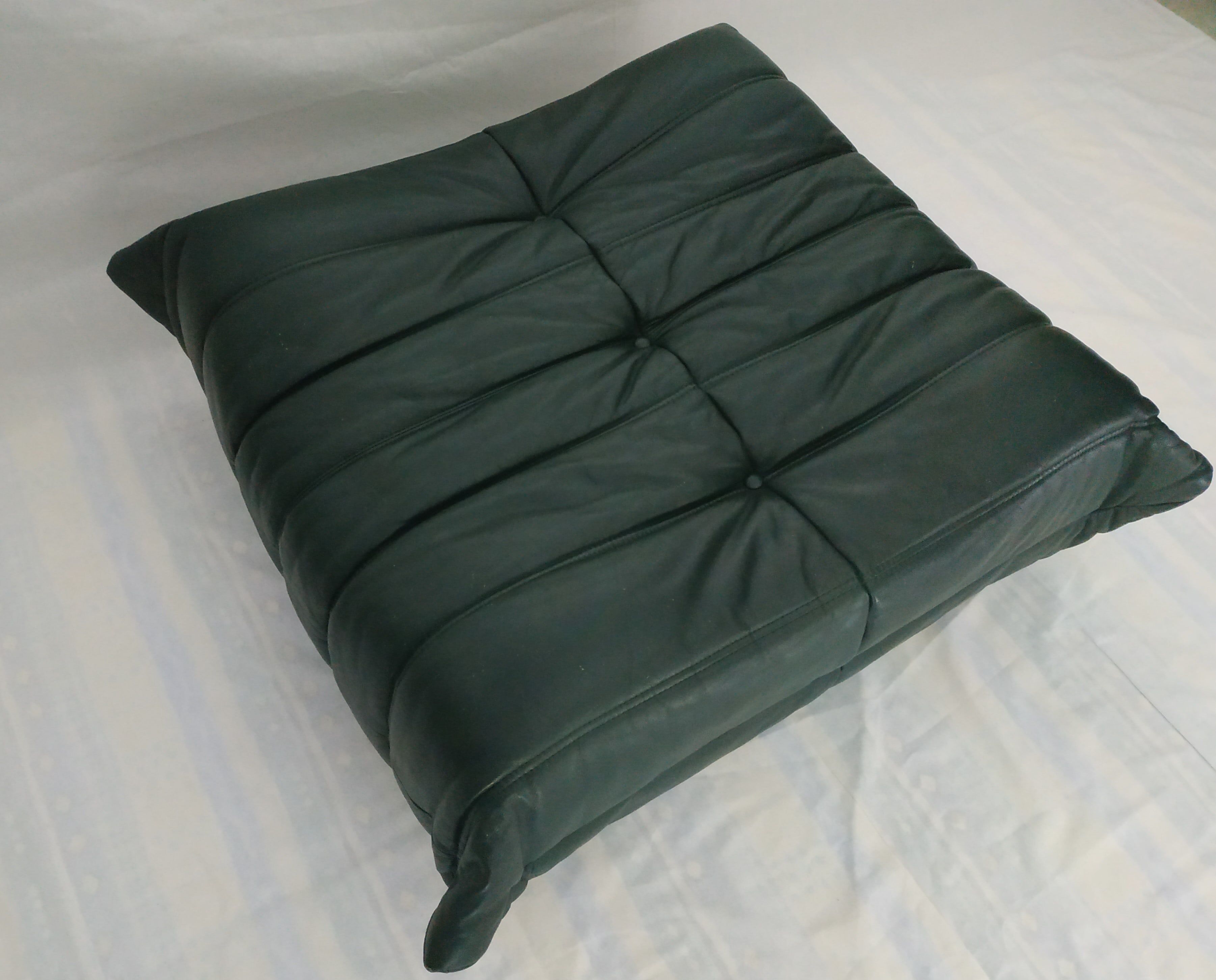 Ottoman "Togo" leather by Michel Ducaroy for Ligne Roset
