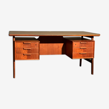 Bureau modele 75 Gunni Omann pour Omann Jun Mobelfabrik 1960