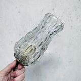 Old-globe suspension viewer made of tapered glass