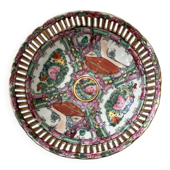 Small ramekin salad bowl in 19th century Chinese porcelain