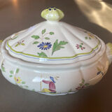 Moustier tureen