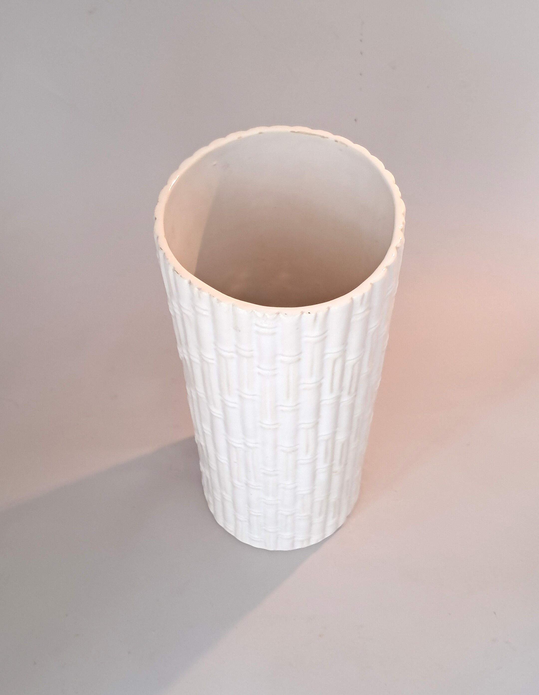 White ceramic umbrella stand, Italy circa 1970.