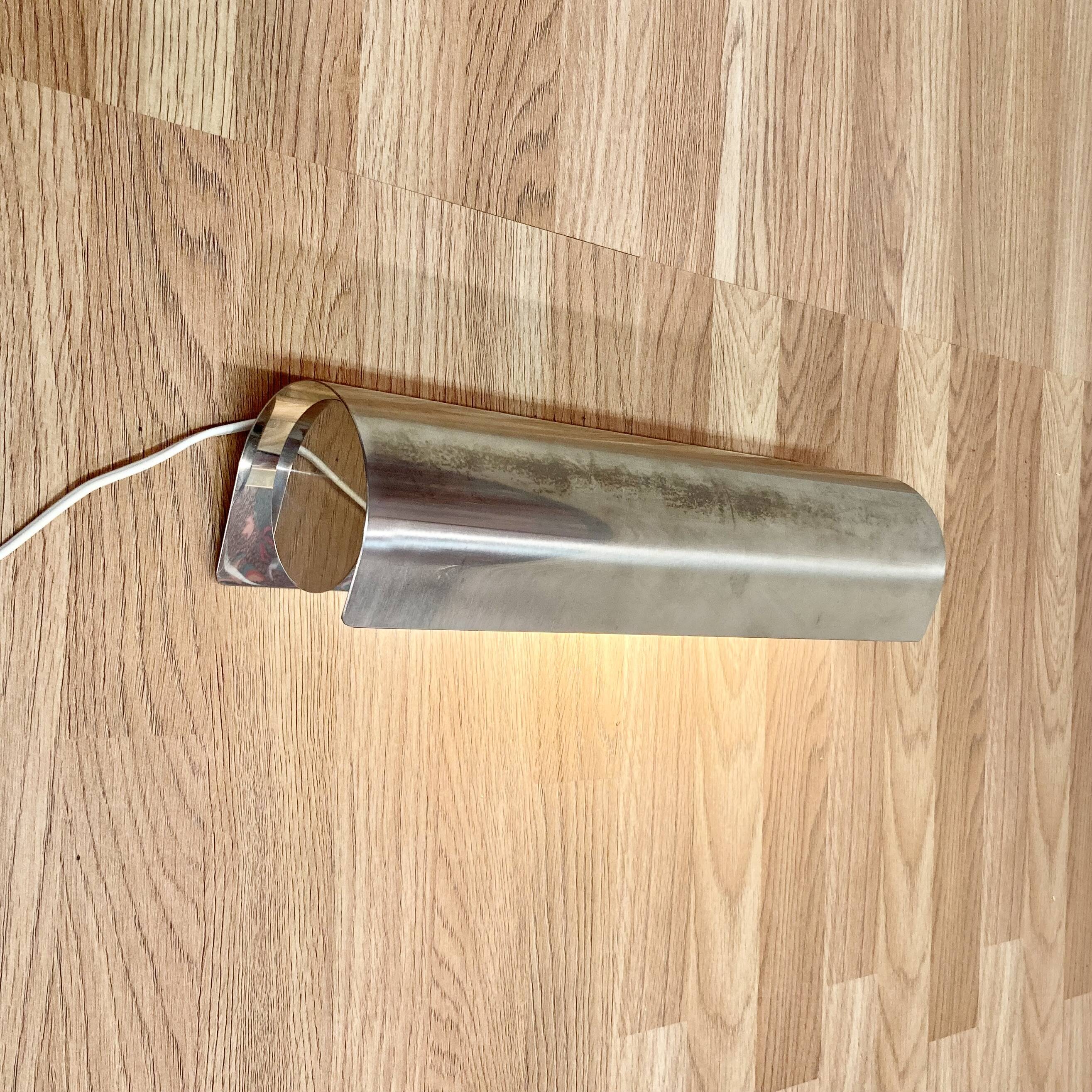 LARGE STEEL WALL LIGHT SCANDINAVIAN DESIGN 1970.