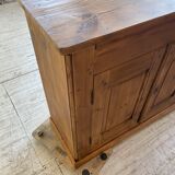 Row of pine loom furniture