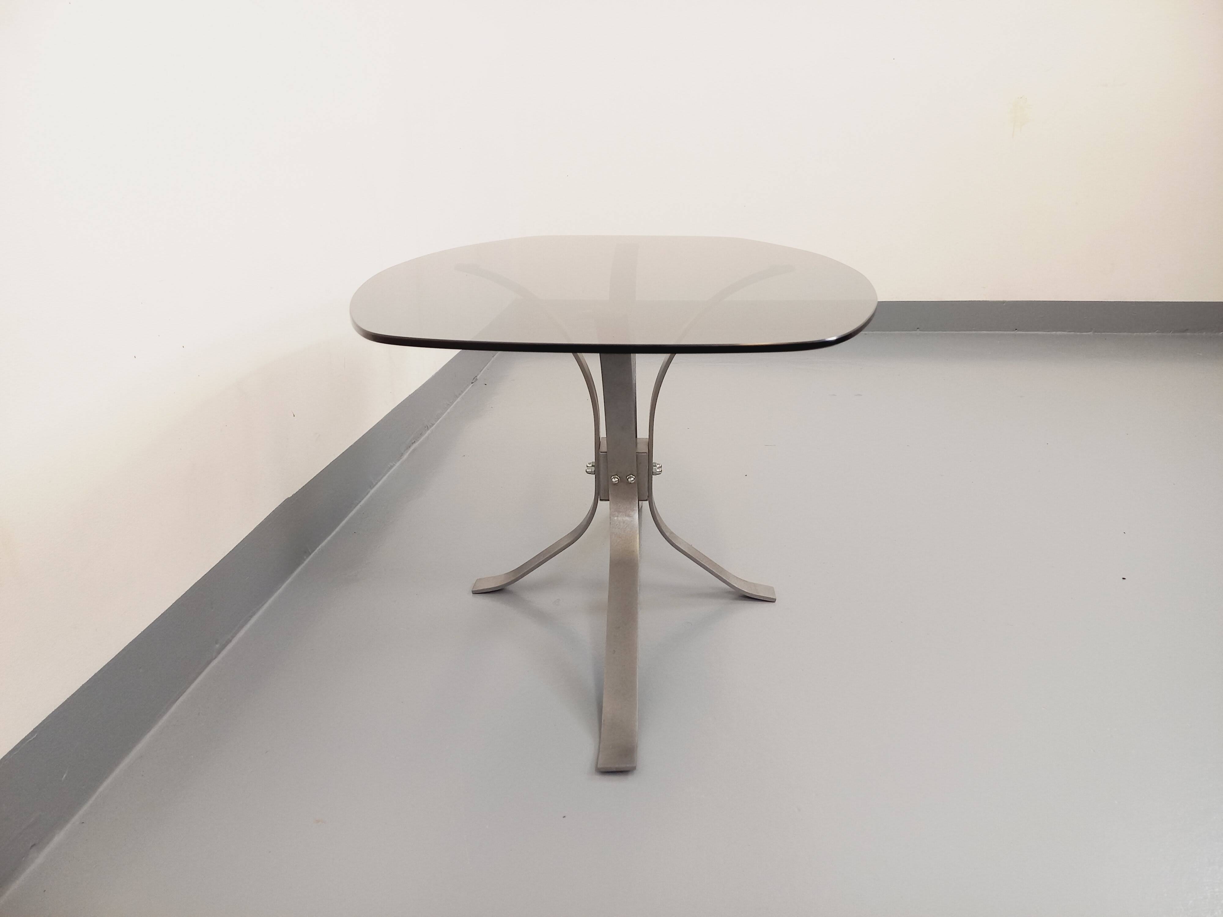 Vintage Rounded Rectangular Oval Coffee Table in Glass and Chromed Metal from the 70s
