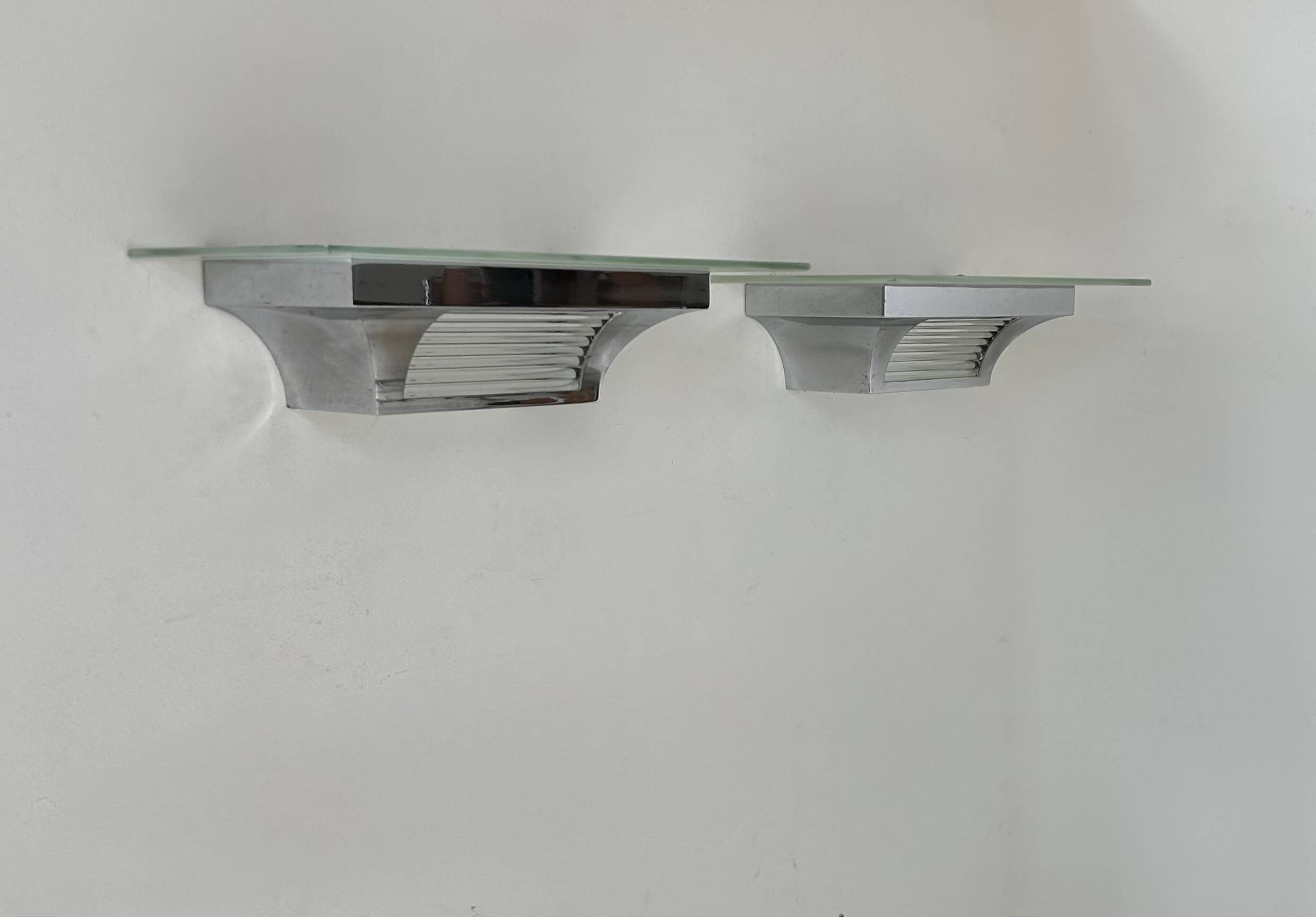 Pair of modernist Henri Petitot wall lights, chrome-plated brass, France, 1930