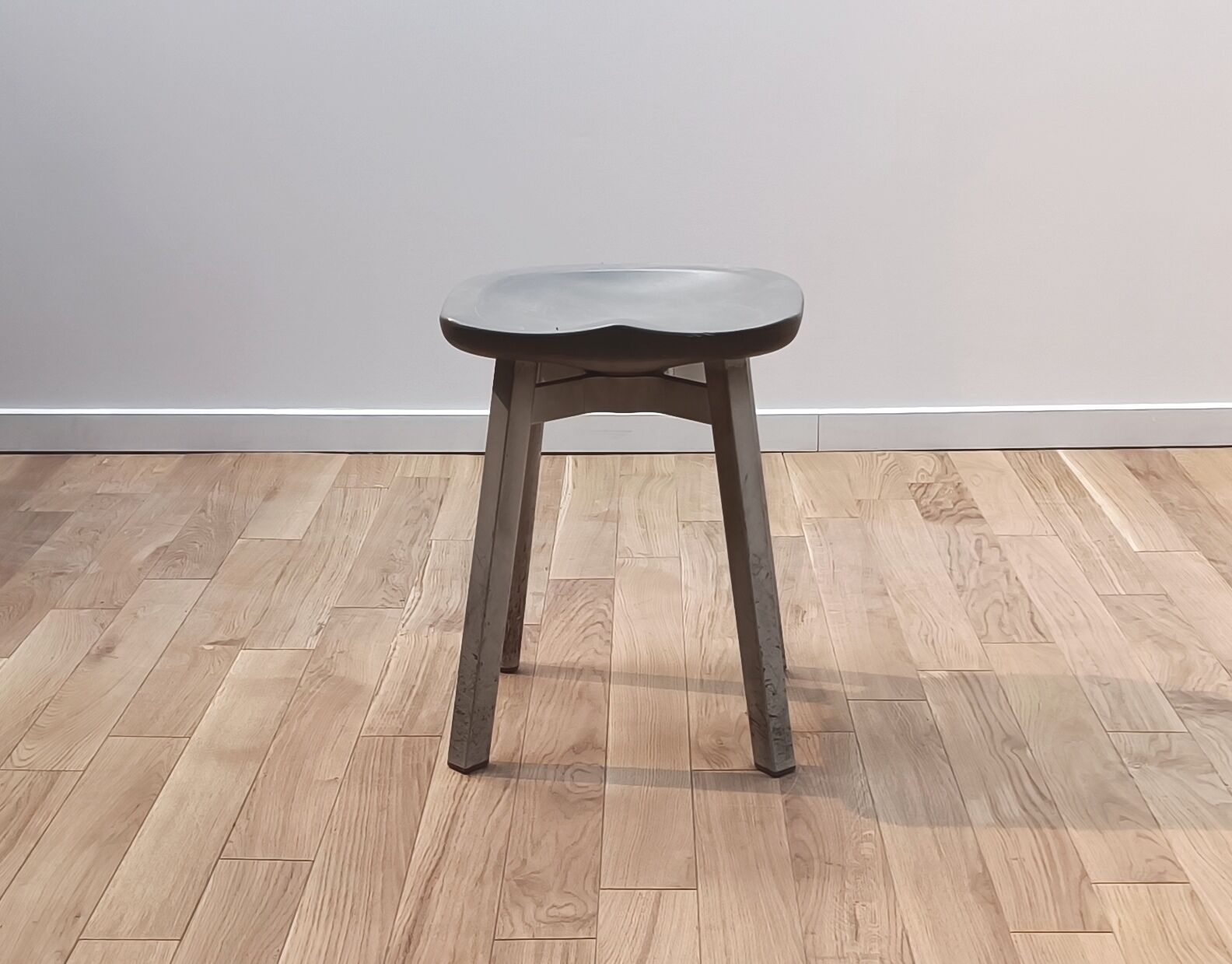 Su stool, emeco