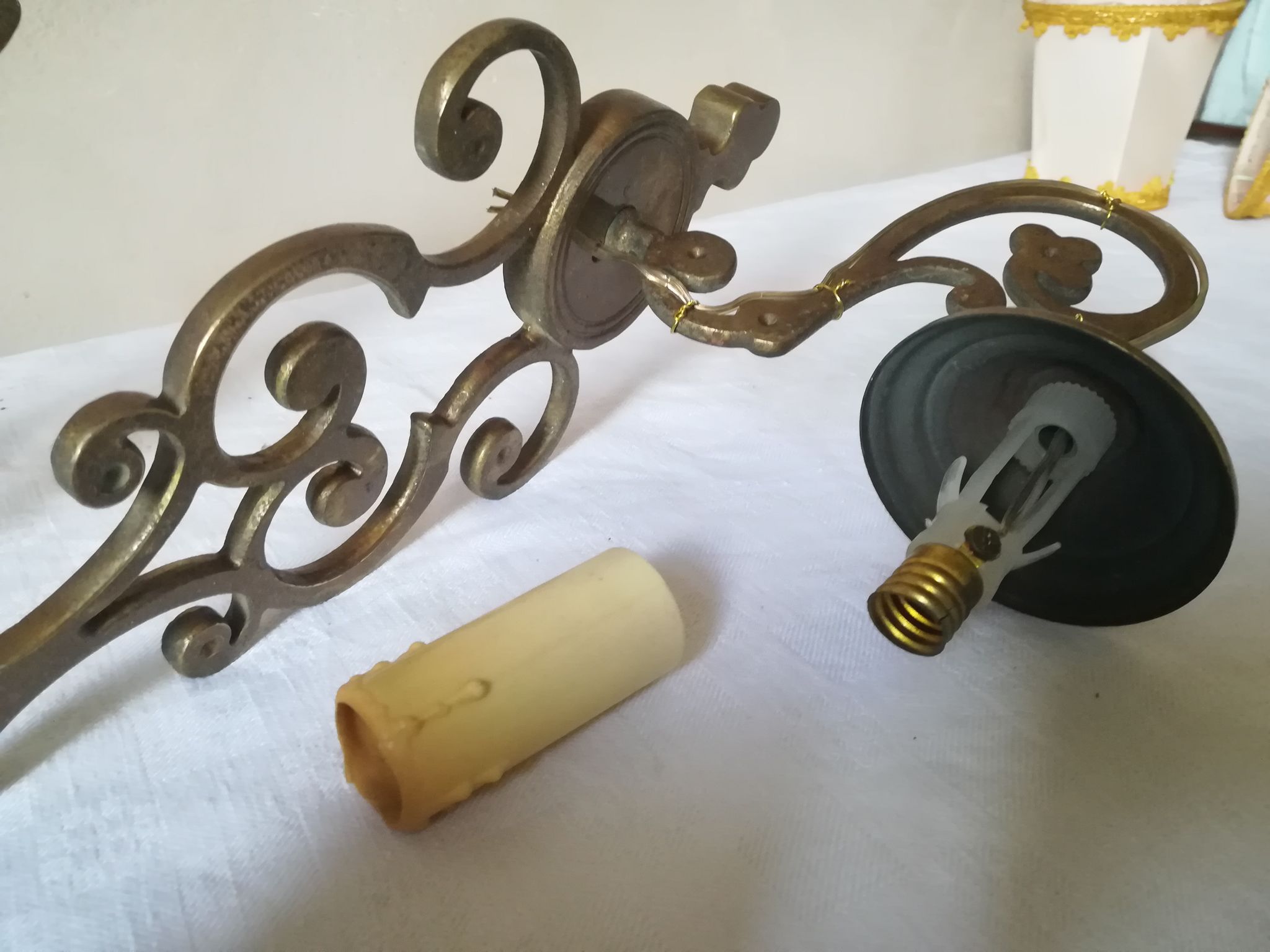 Duo d'appliques en laiton